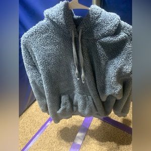 Aero Super Cozy Hoodie - Size YM